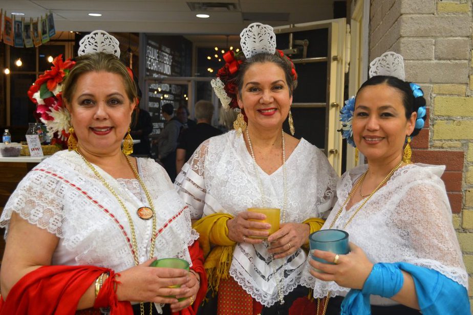 Peruvians dancers at fundraiser